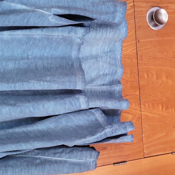 NWOT LIVI slightly distressed in the seams long sleeve tee - Picture 3 of 5